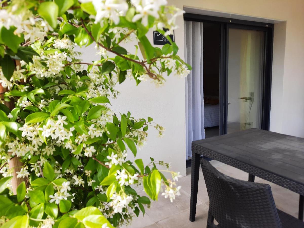 Le Logis De Berianne Lejlighedshotel Les Tourrettes Eksteriør billede