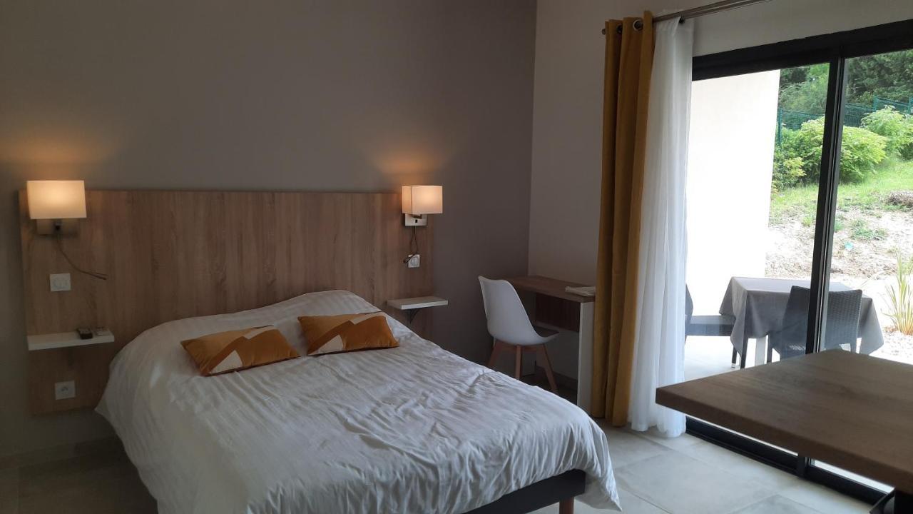 Le Logis De Berianne Lejlighedshotel Les Tourrettes Eksteriør billede