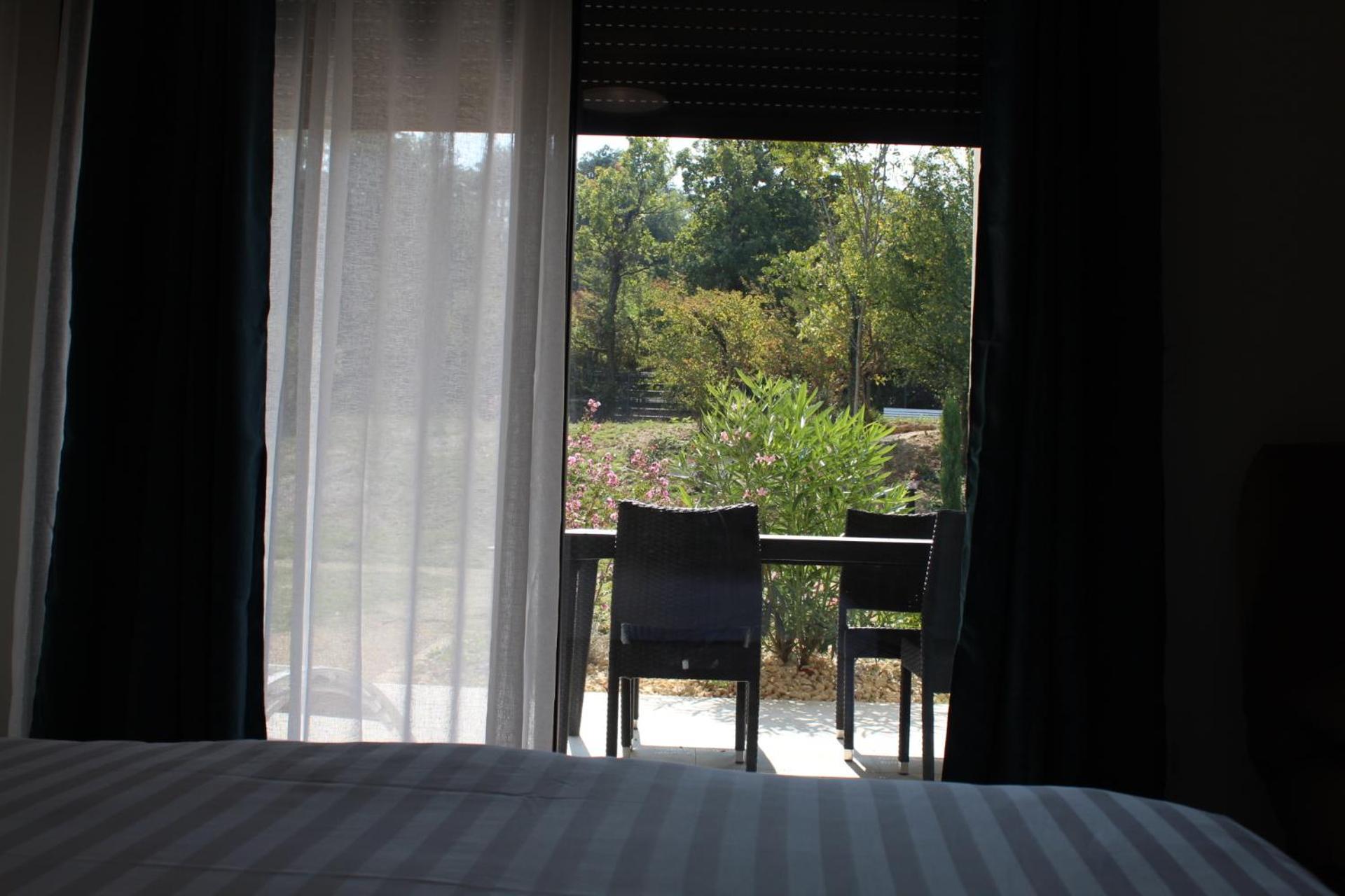 Le Logis De Berianne Lejlighedshotel Les Tourrettes Eksteriør billede